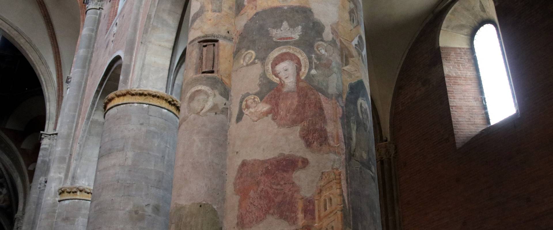 Duomo (Piacenza), Beata Vergine in trono con il Bambino 01 photo by Mongolo1984